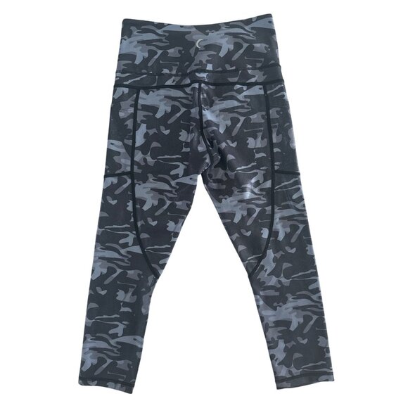 ZYIA ACTIVE Black Camo Metallic Pocket Light n Tight Hi-Rise Capri‎ 20" Size 4 - Picture 7 of 8
